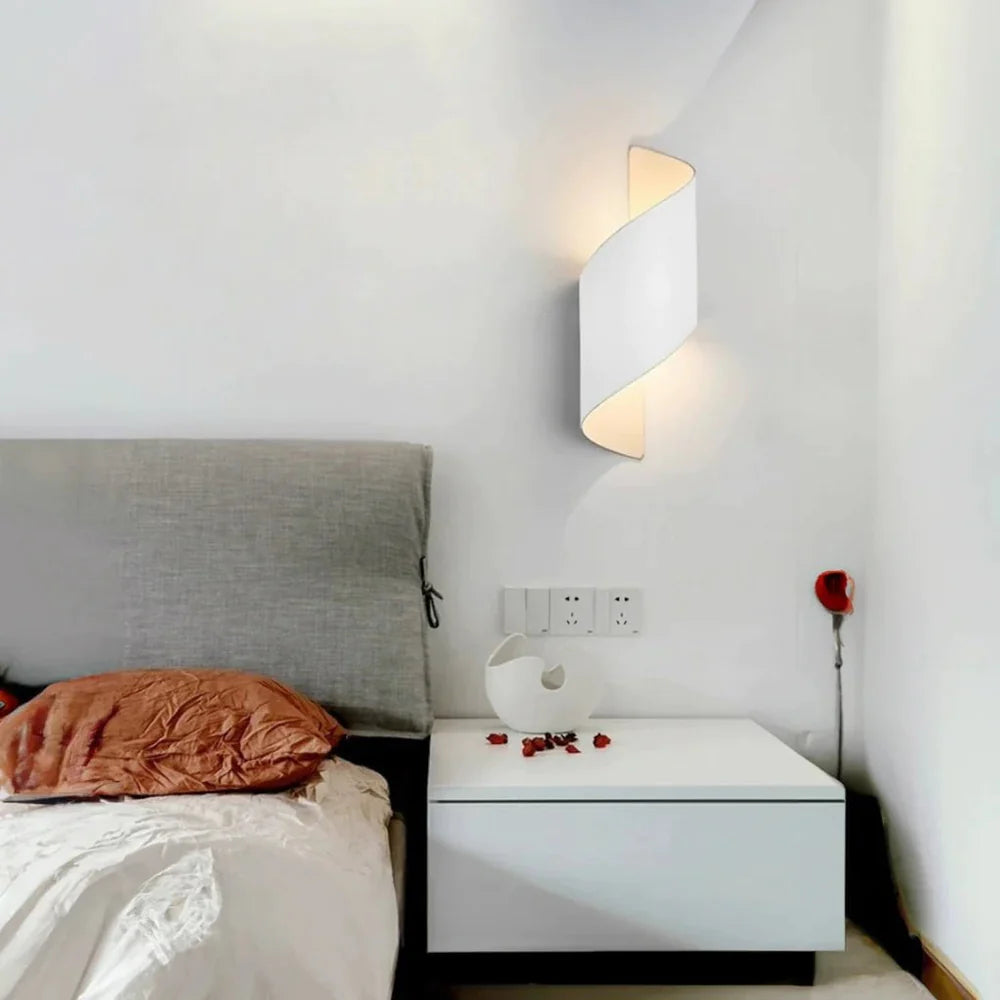 RibbonFlare Wall Sconce - KaveCore