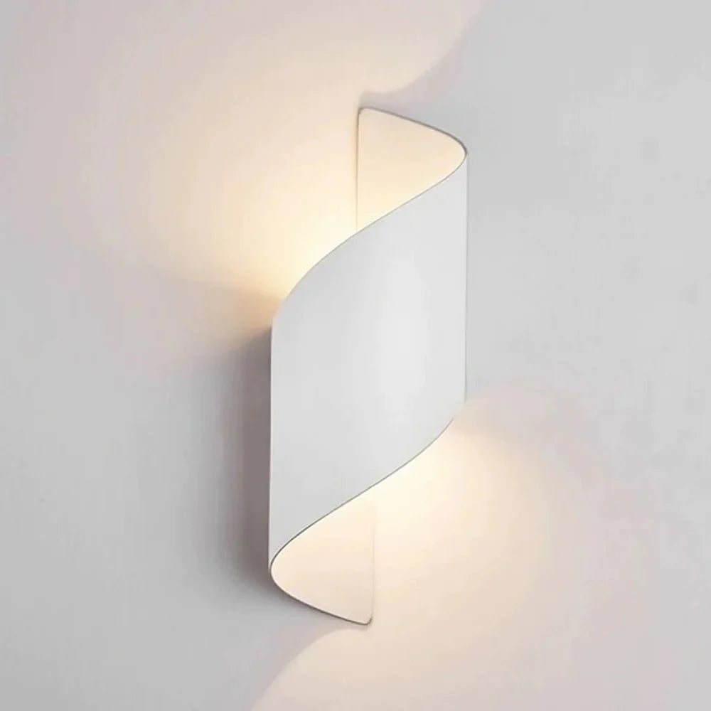 RibbonFlare Wall Sconce - KaveCore