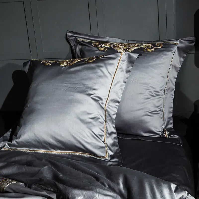 Baroque Noire & Rouge Duvet Cover Set (Long-staple Sateen Cotton)