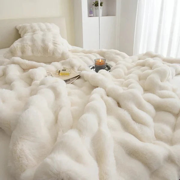 LuxeBurrow Faux-Fur Throw - KaveCore
