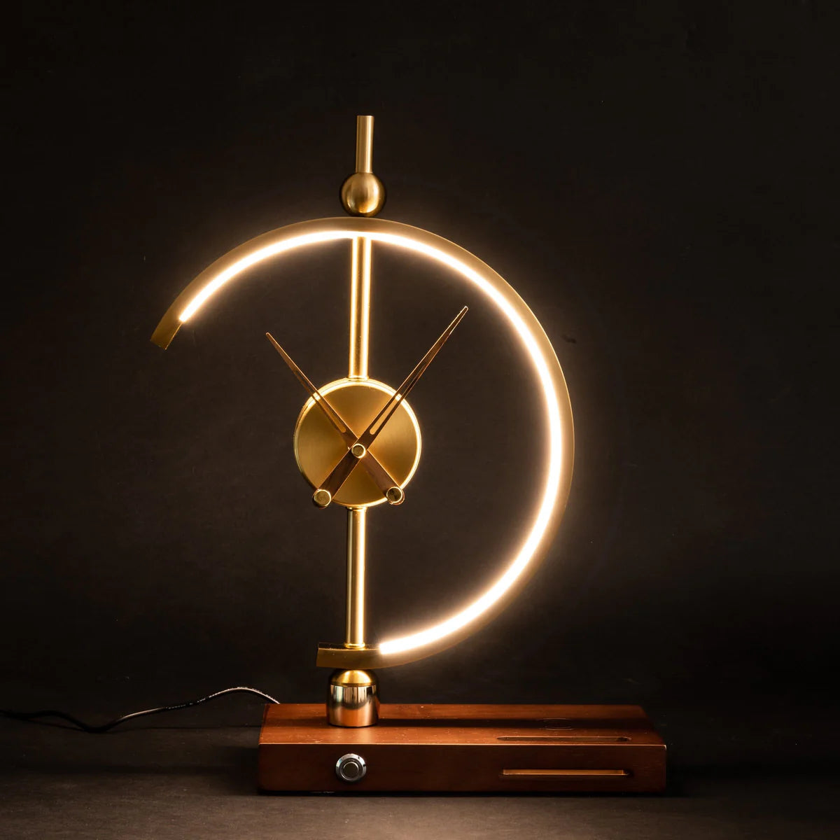 Moku Clock Lamp (Wireless Charging) - KaveCore