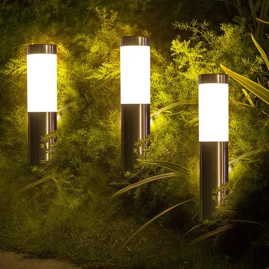 Lumari Sleek Solar Walkway Lamp - KaveCore