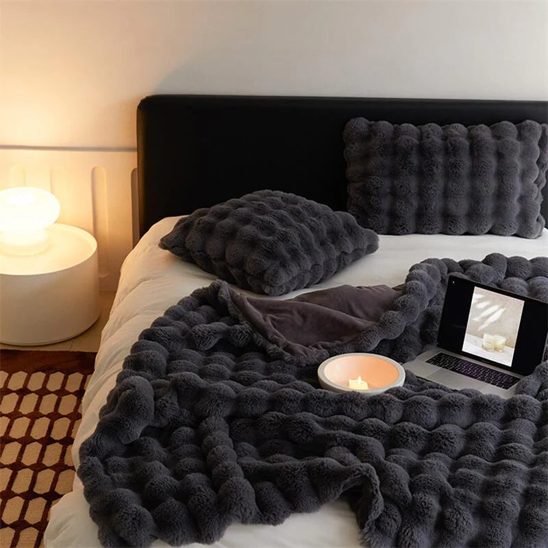 LuxeBurrow Faux-Fur Throw - KaveCore