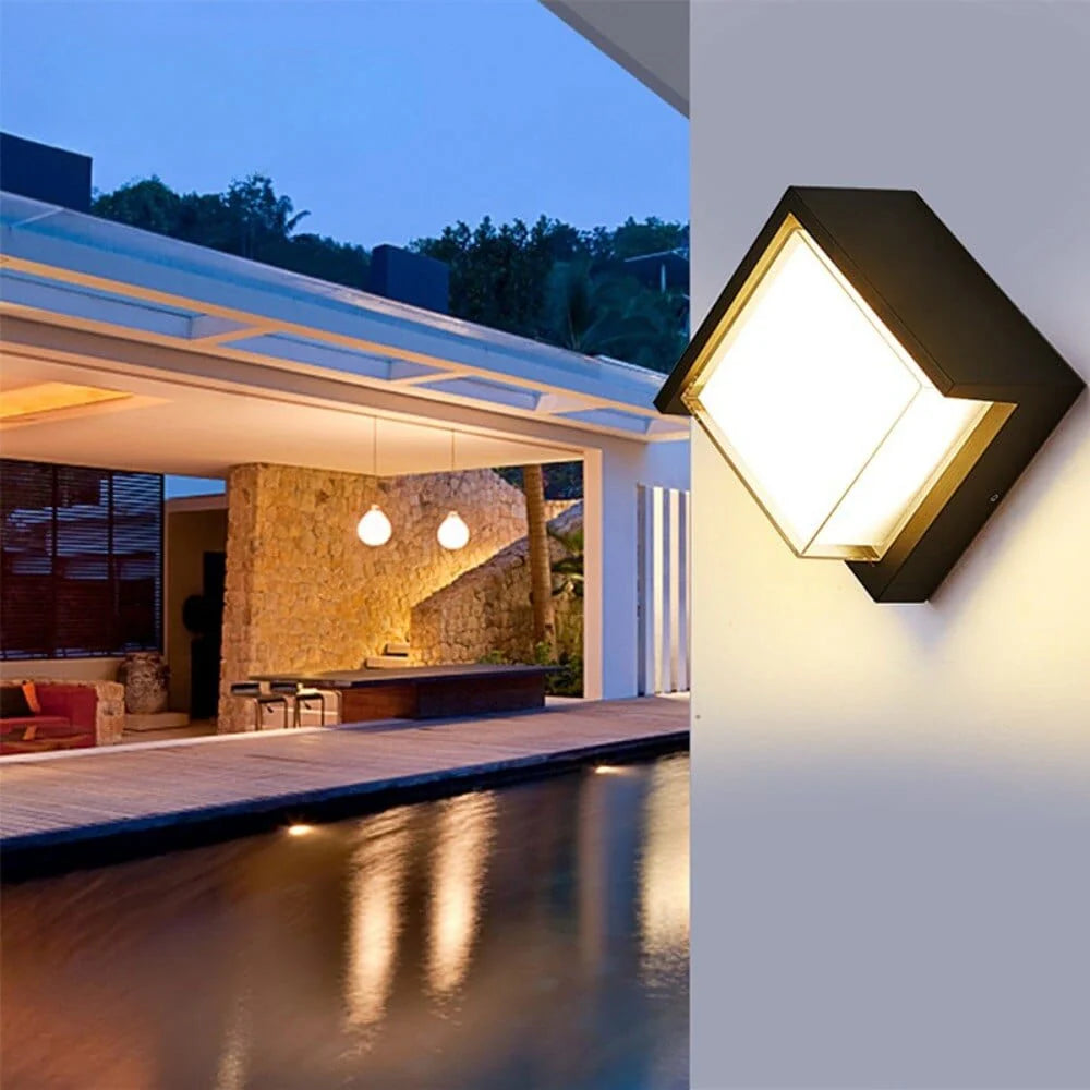 Squareline Wall Light (Motion Sensor) - KaveCore