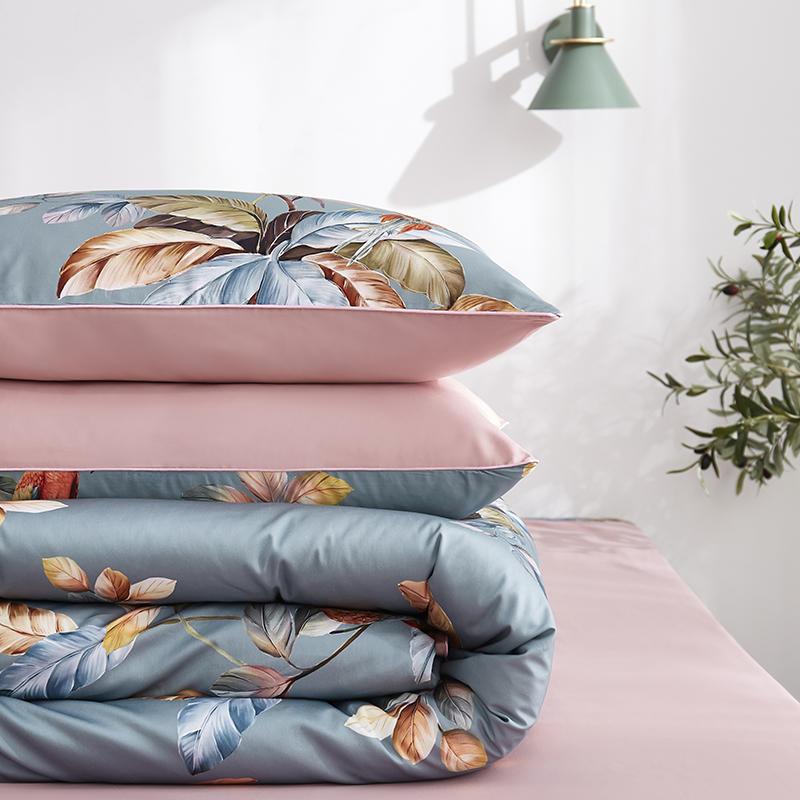 Parrot & Petal Duvet Cover Set (Long-staple Sateen Cotton)