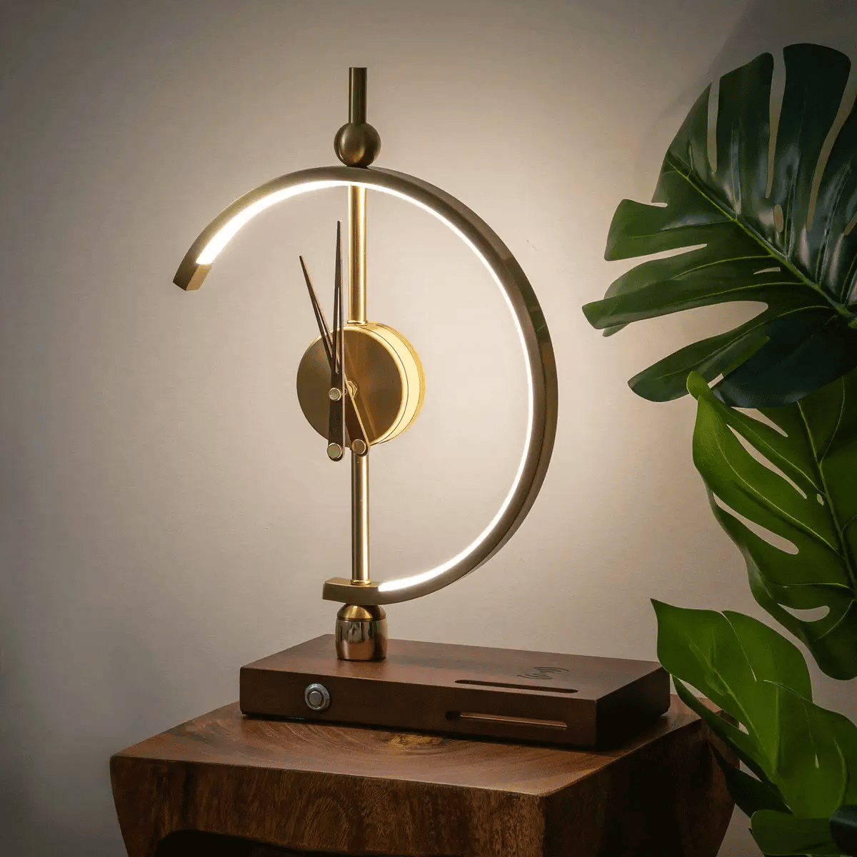 Moku Clock Lamp (Wireless Charging) - KaveCore