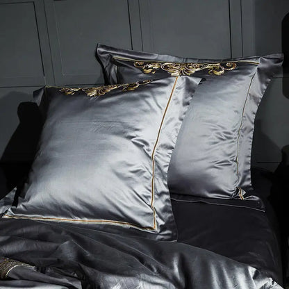 Baroque Noire & Rouge Duvet Cover Set (Long-staple Sateen Cotton)