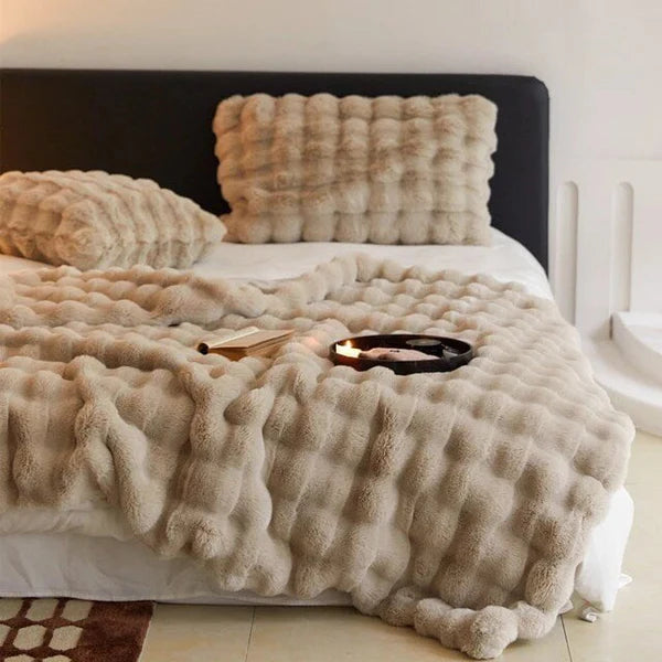 LuxeBurrow Faux-Fur Throw - KaveCore