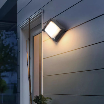 Squareline Wall Light (Motion Sensor) - KaveCore