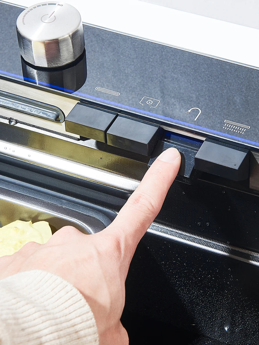 PureFlow Luxe Kitchen Sink & Digital Faucet | US - KaveCore