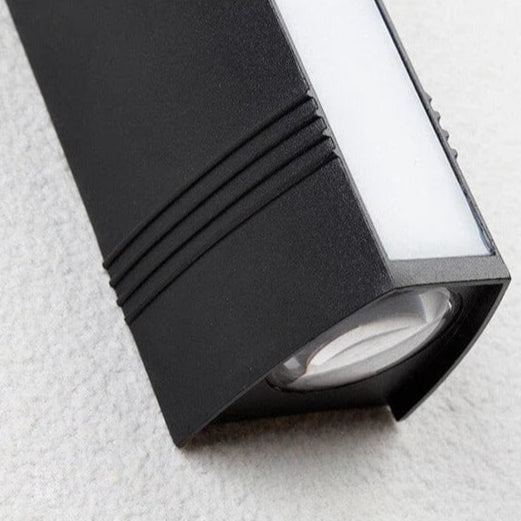 Nimbus Vertical LED Outdoor Facade Light