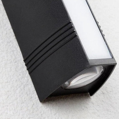 Nimbus Vertical LED Outdoor Facade Light