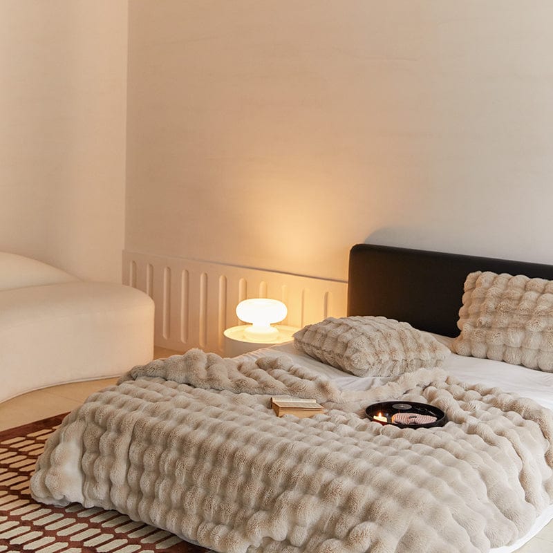 LuxeBurrow Faux-Fur Throw - KaveCore