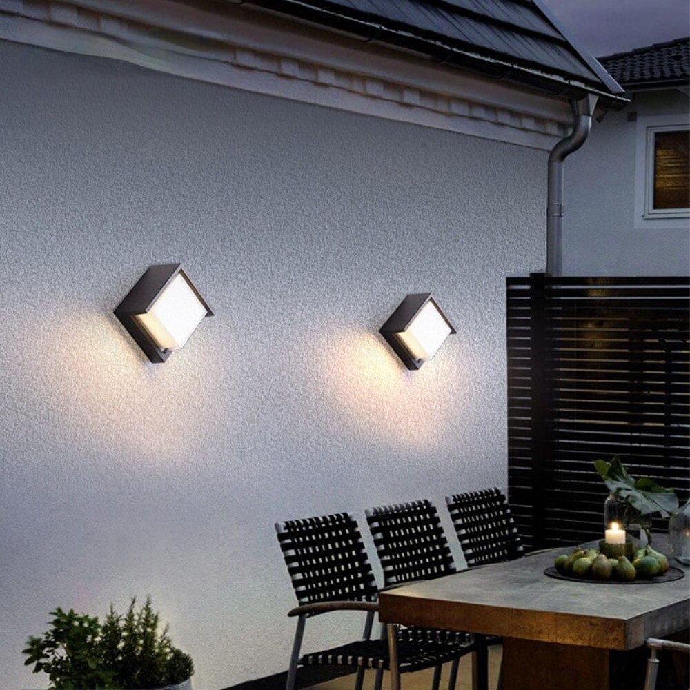 Squareline Wall Light (Motion Sensor) - KaveCore